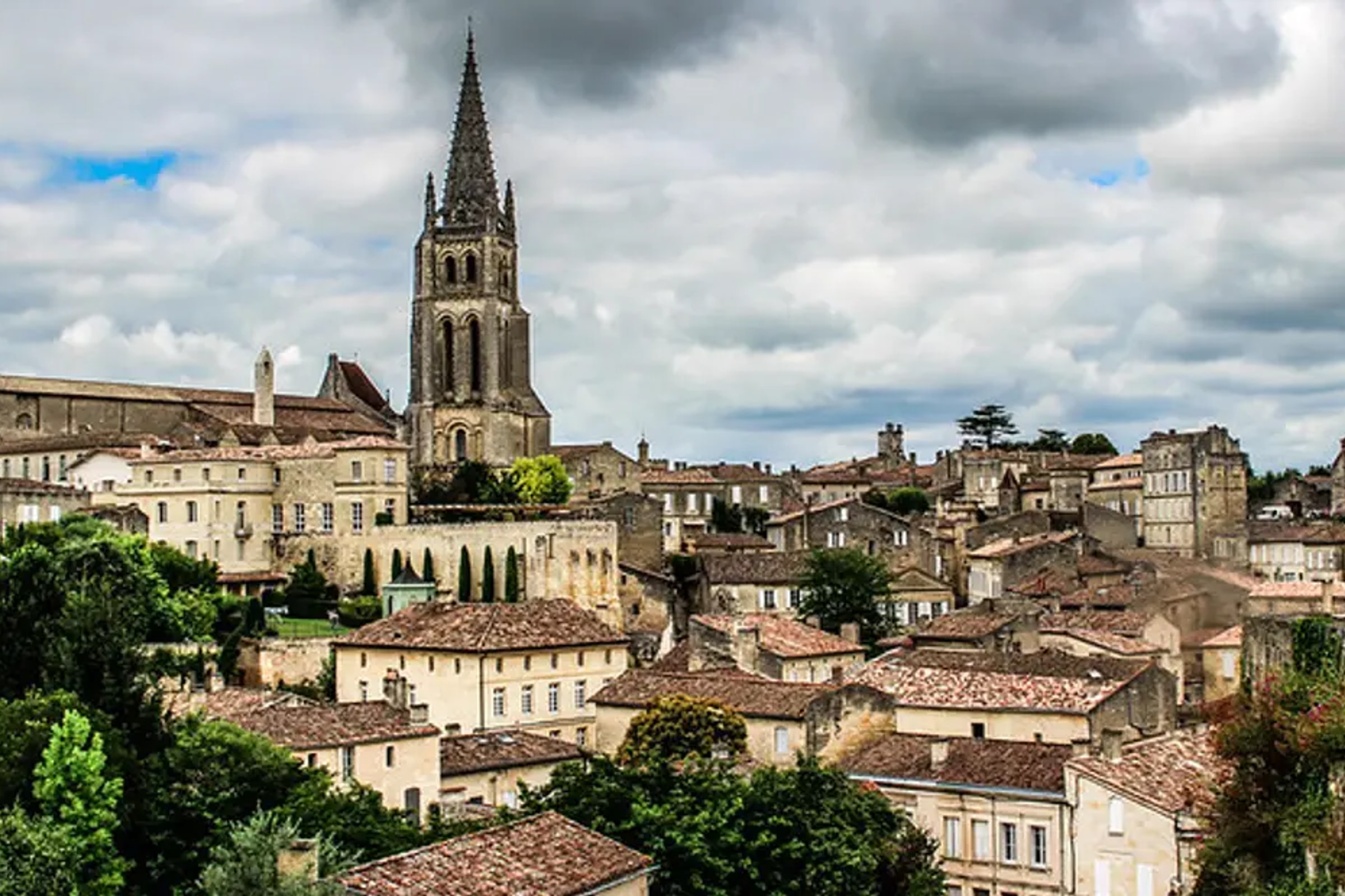 From Bordeaux: Full Day to Saint-Emilion and Medoc